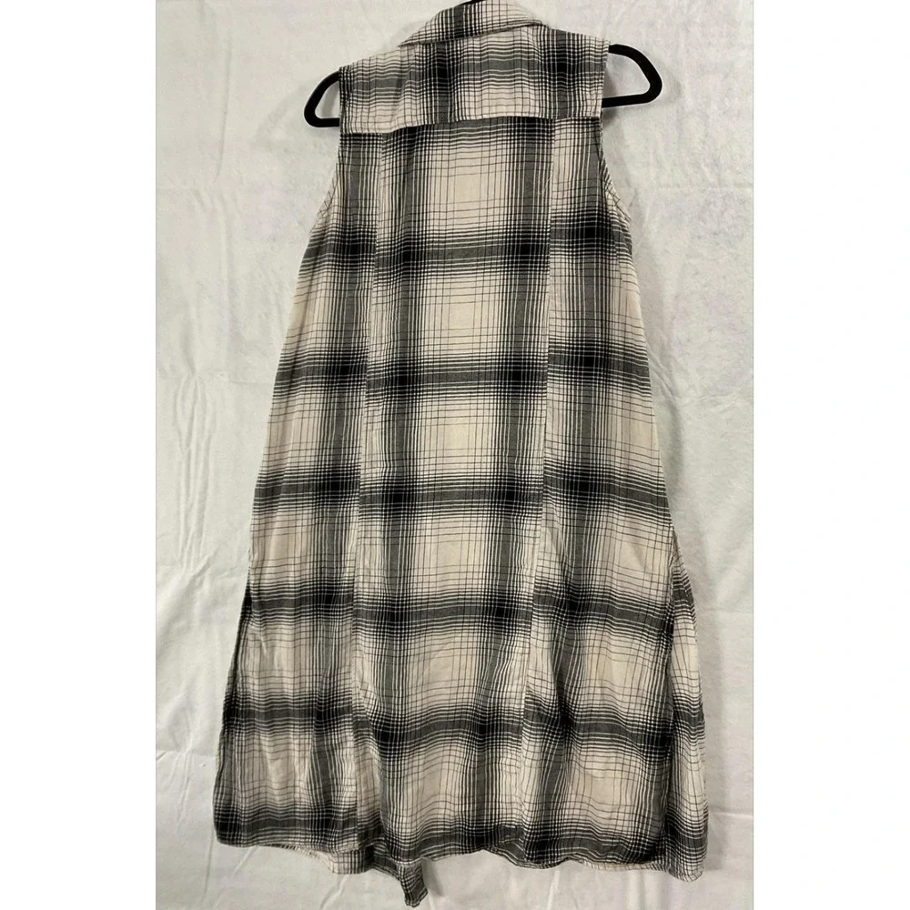 Cato Vest Womens Large White Black Plaid Long Open Front Kimono Sleeveless